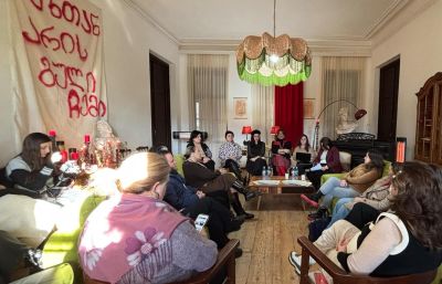 Sharing conclusions, challenges and successful practices at an information meeting