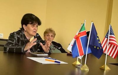 Гражданская дискуссия в Хони